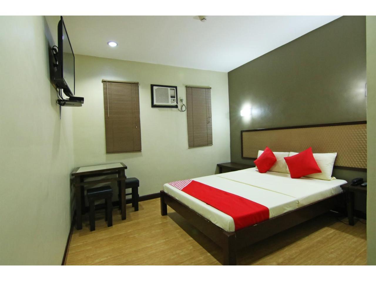 Oyo 110 Asiatel Hotel Pasay Luaran gambar