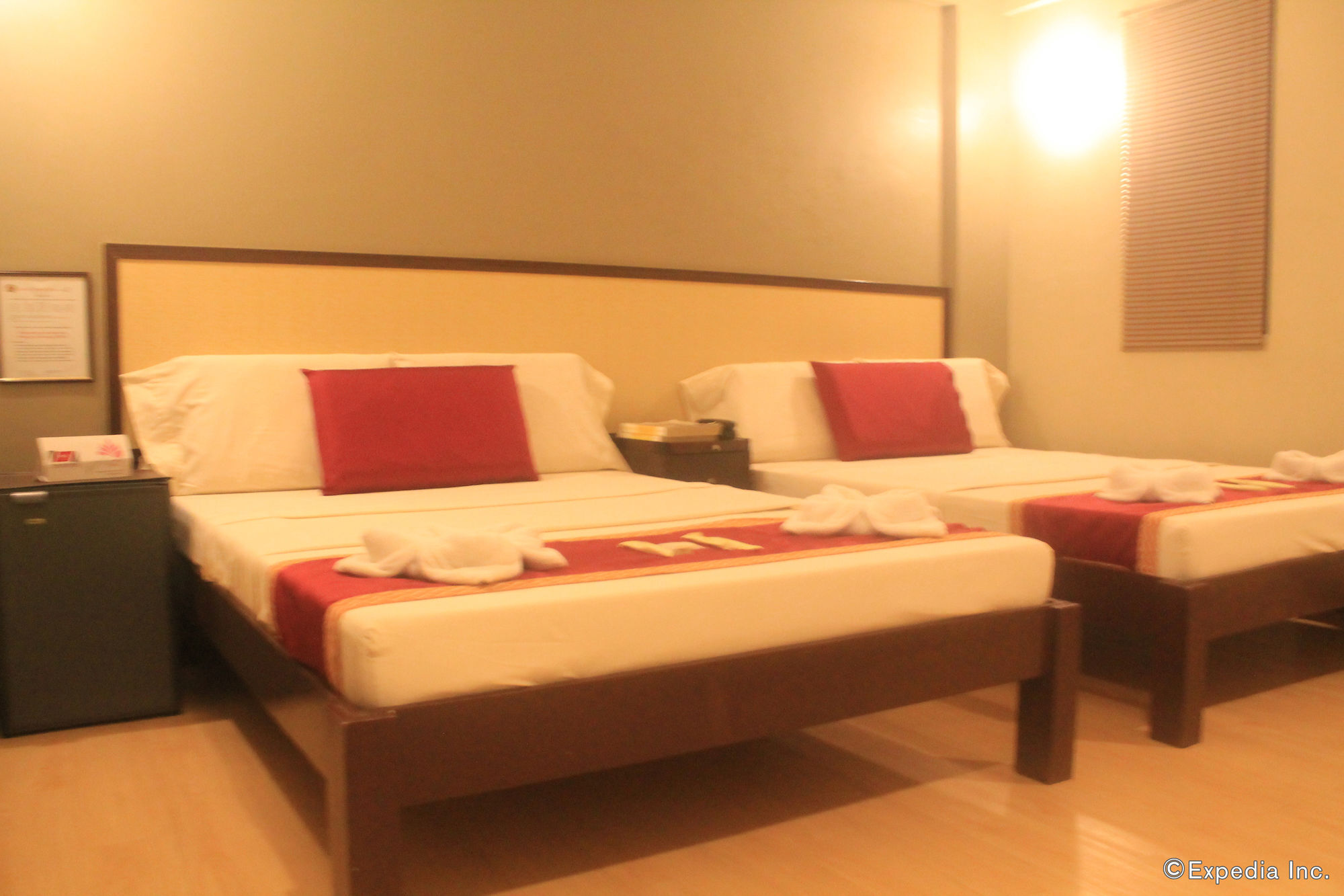 Oyo 110 Asiatel Hotel Pasay Luaran gambar